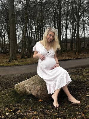 Schwanger Sara