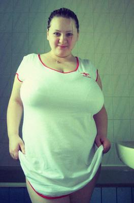 Love This Short, Thick Preggo