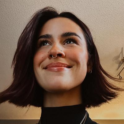 Cassidy é uma vagabunda MILF sexy (fotos grávidas incluídas)